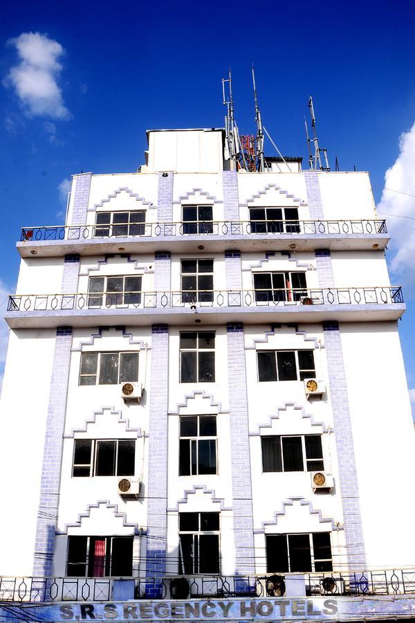 Srs Regency Hotel Anantapur Eksteriør bilde